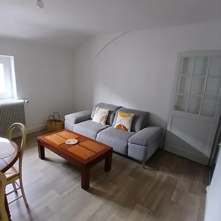 Doutre - 3e Etage Apartment *