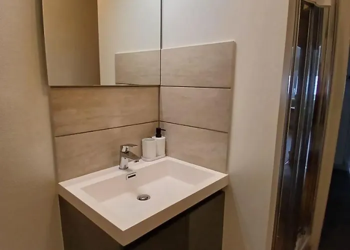 Doutre - 3e Etage 昂热